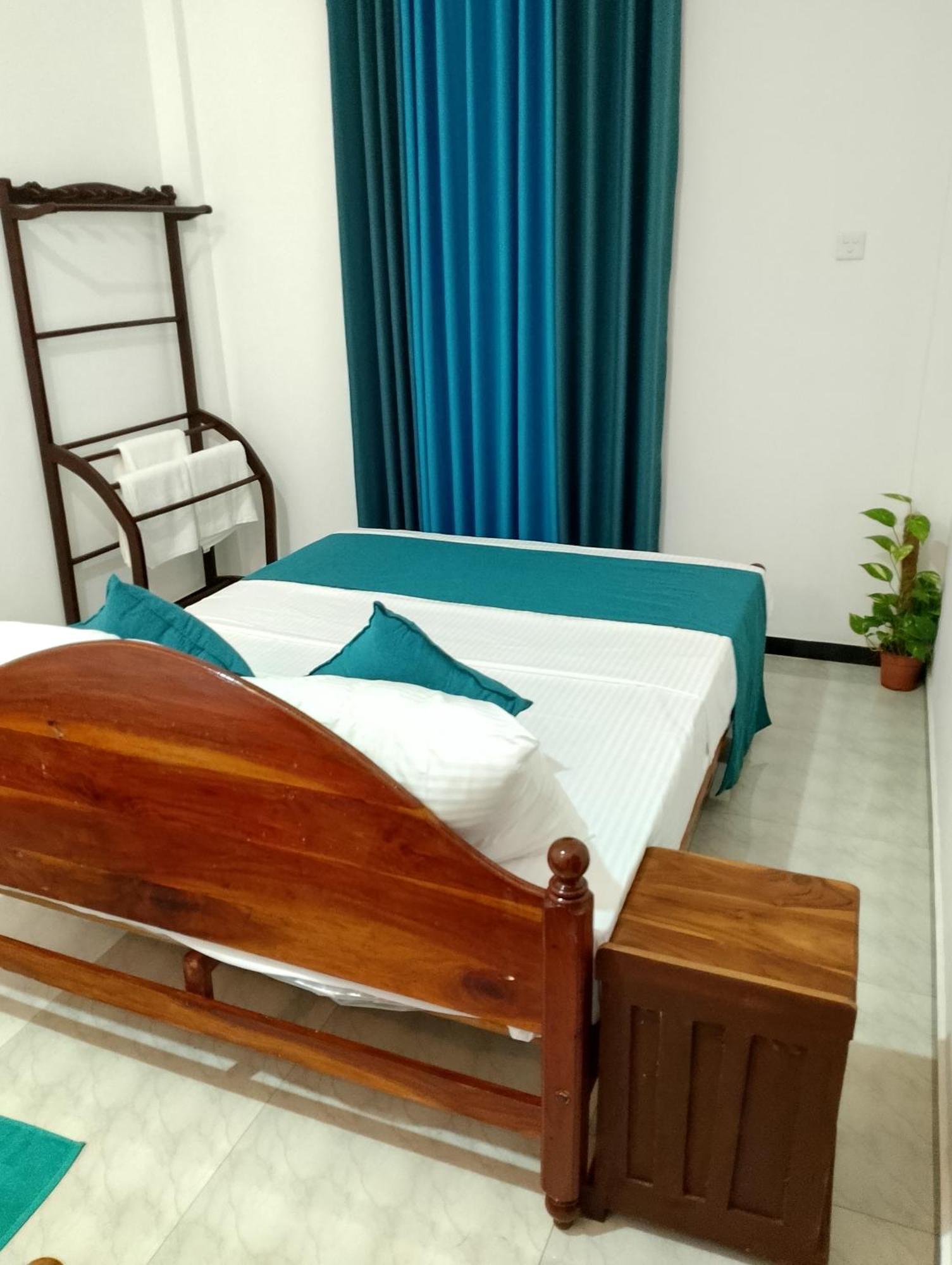 Star Beach Villa Тангалла Экстерьер фото