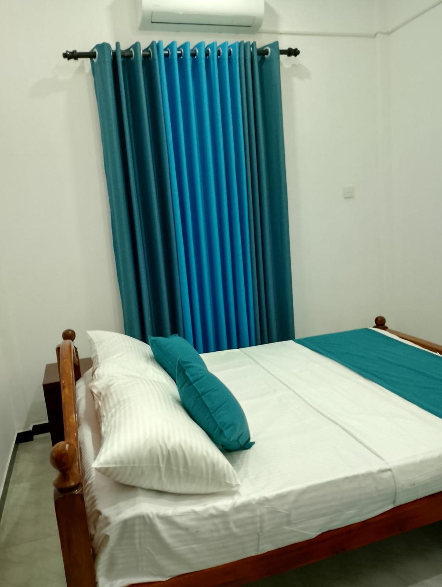 Star Beach Villa Тангалла Экстерьер фото